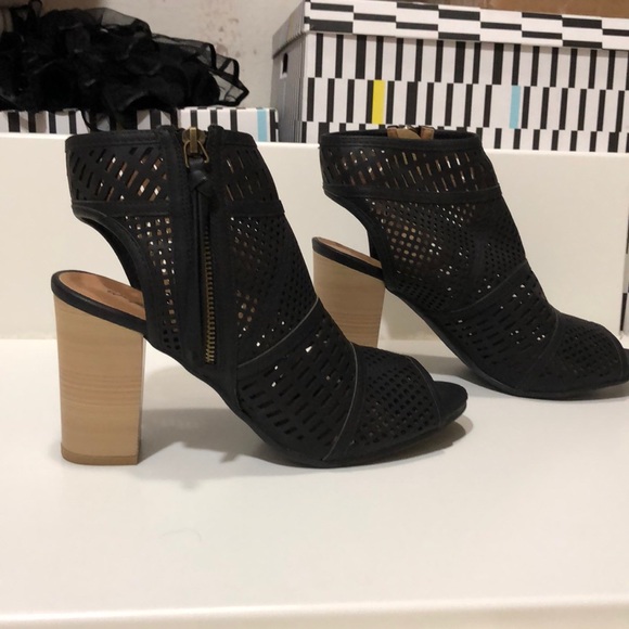 Qupid Shoes - 💚 Black Cut Out Chunky Heeled Shoe
